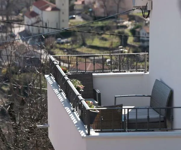 Apartament Lola