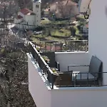 דירה Lola